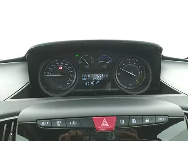 Lancia Ypsilon Hybrid Silver Plus 1.0 Mild Hybrid 70CV Manuale Interni