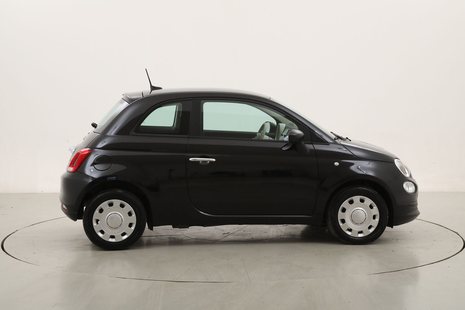 Fiat 500 Hybrid usata del 2023 con 30.567 km