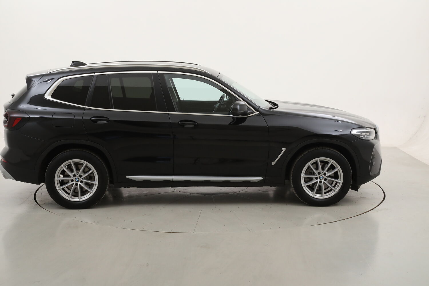 BMW X3 18d 48V sDrive usata del 2023 con 23.283 km