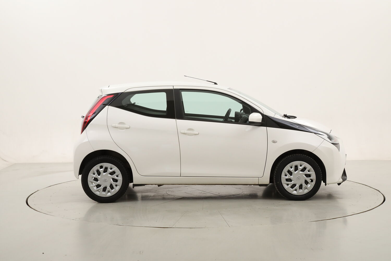 Toyota Aygo X-Business usata del 2019 con 44.023 km