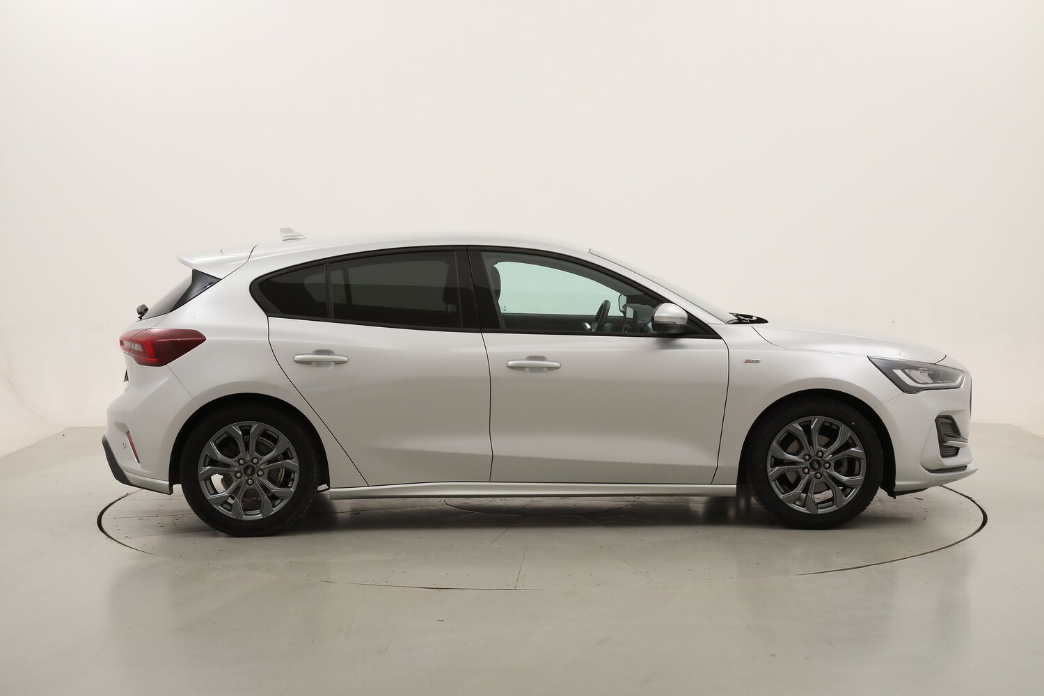 Ford Focus Hybrid ST-Line usata del 2025 con 35.067 km