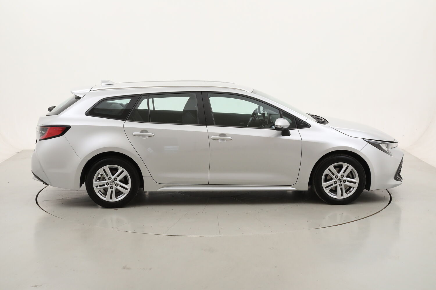 Toyota Corolla TS Hybrid Business usata del 2020 con 43.141 km