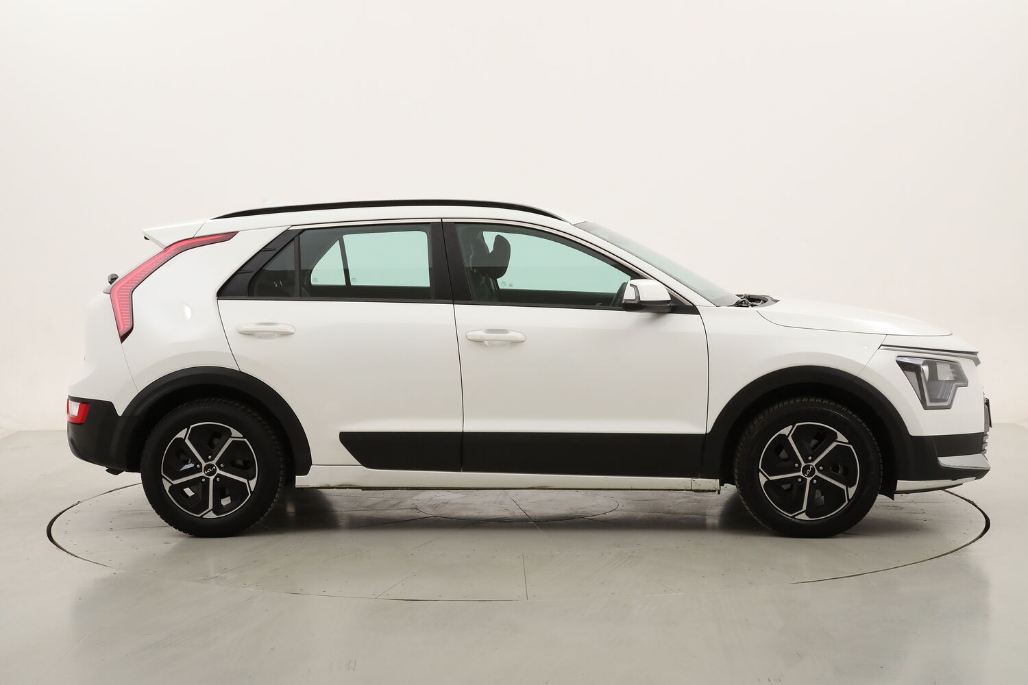 Kia Niro HEV Business DCT usata del 2023 con 100.749 km