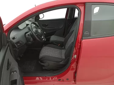 Lancia Ypsilon Hybrid Silver 1.0 Mild Hybrid 69CV Manuale Sedili