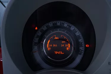 Fiat 500 Hybrid Lounge 1.0 Mild Hybrid 70CV Manuale Interni