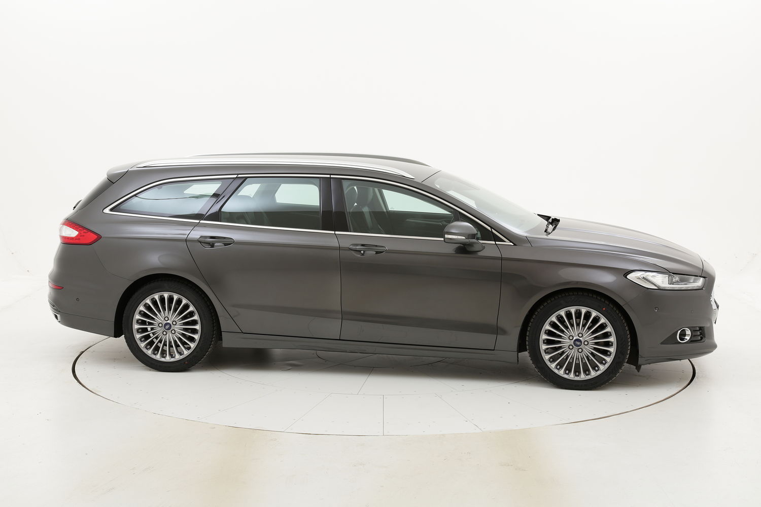 Ford Mondeo usata del 2017 con 82.935 km