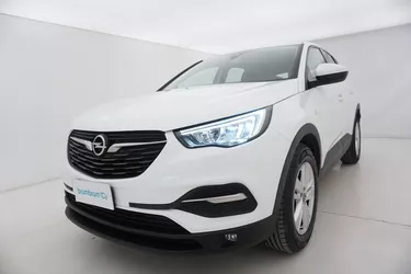 Opel Grandland Business Edition 1.5 Diesel 131CV Automatico Visione frontale