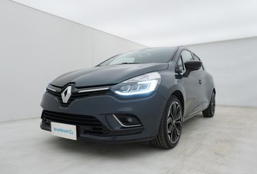 Renault Clio Da un'altra prospettiva Renault Clio Da un'altra prospettiva