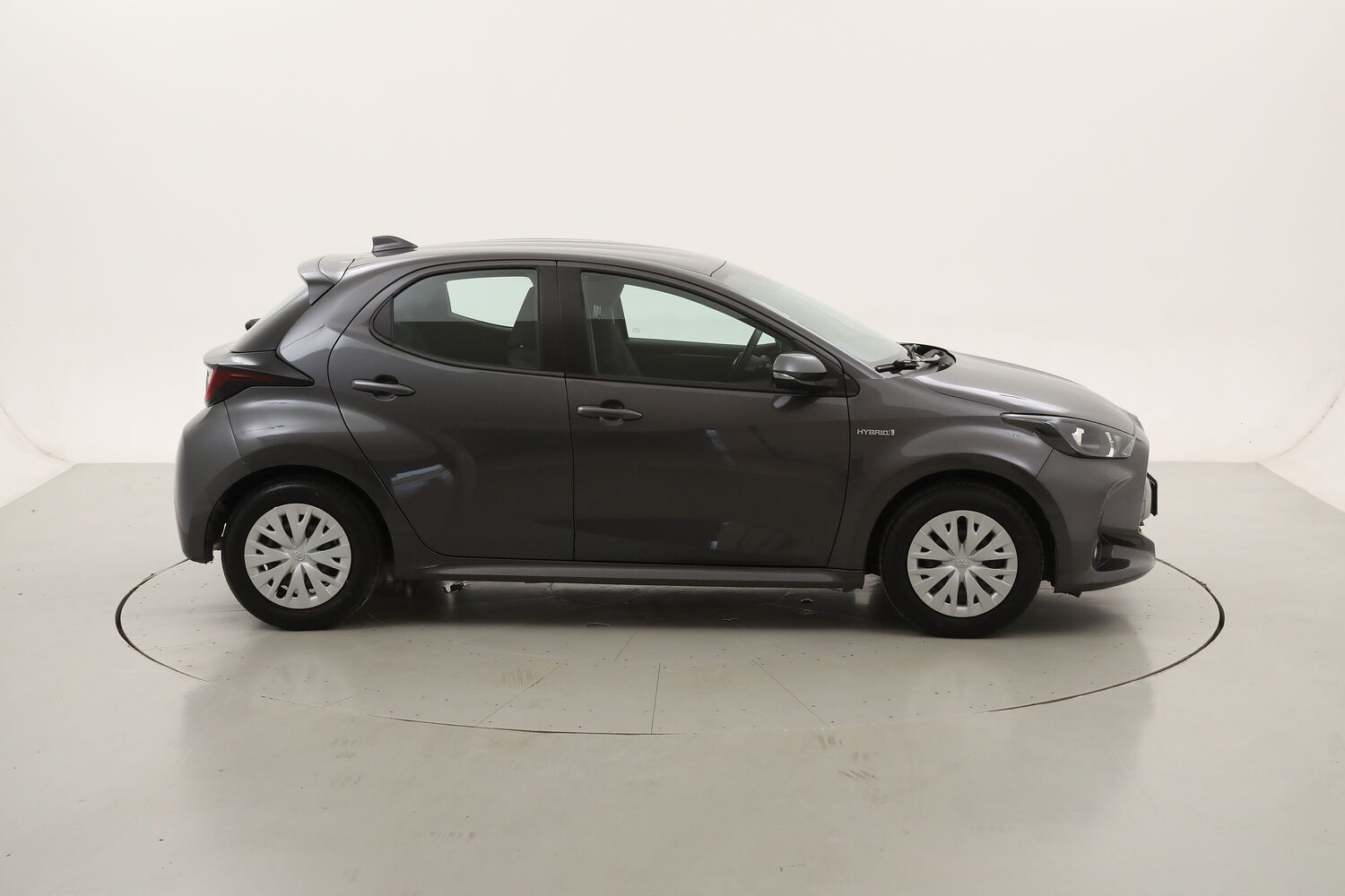Toyota Yaris Hybrid Business usata del 2021 con 48.293 km