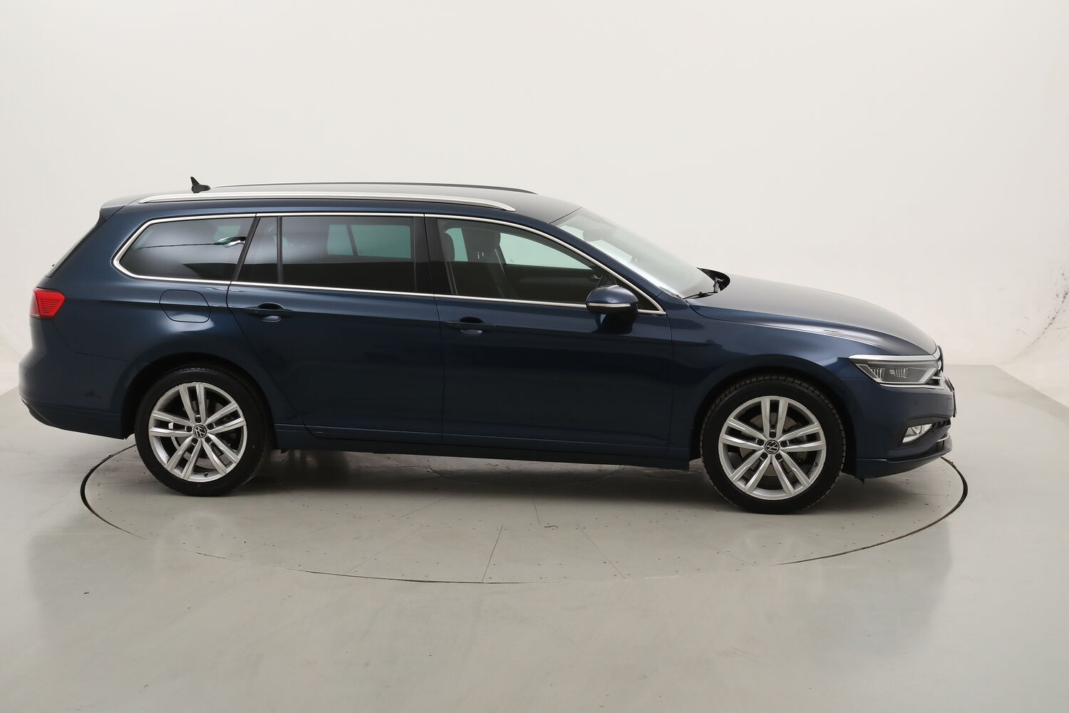 Volkswagen Passat Variant Business DSG usata del 2020 con 98.067 km
