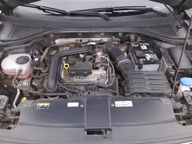 Volkswagen T-Roc Style 1.0 Benzina 110CV Manuale Vano motore