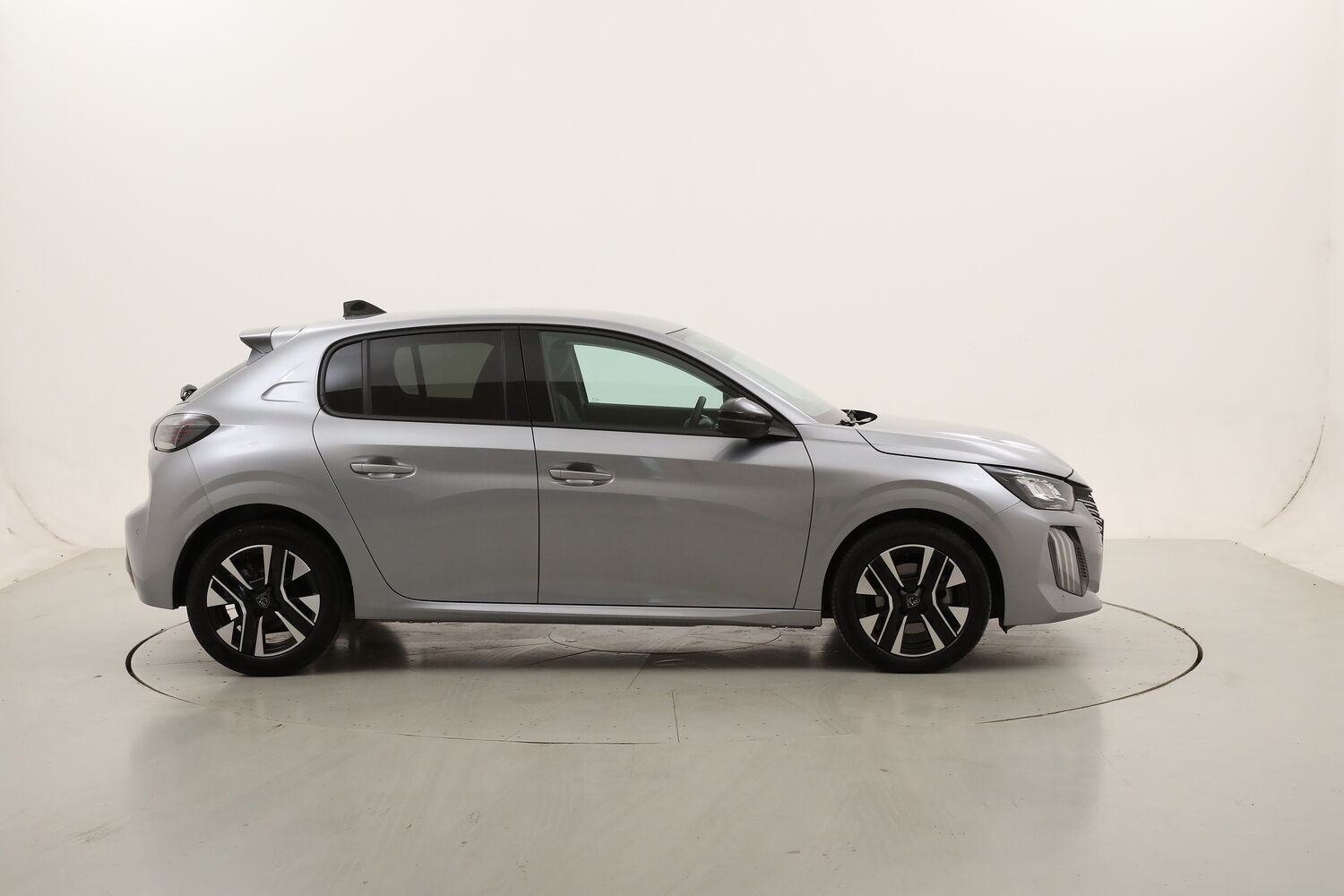 Peugeot 208 Allure usata del 2025 con 21.207 km