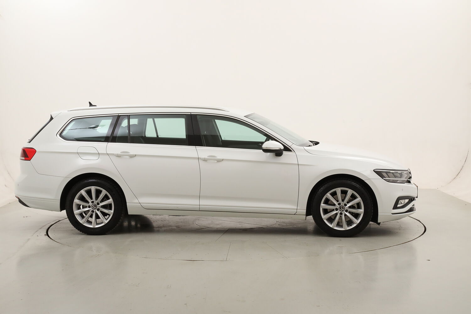 Volkswagen Passat Business usata del 2021 con 119.990 km