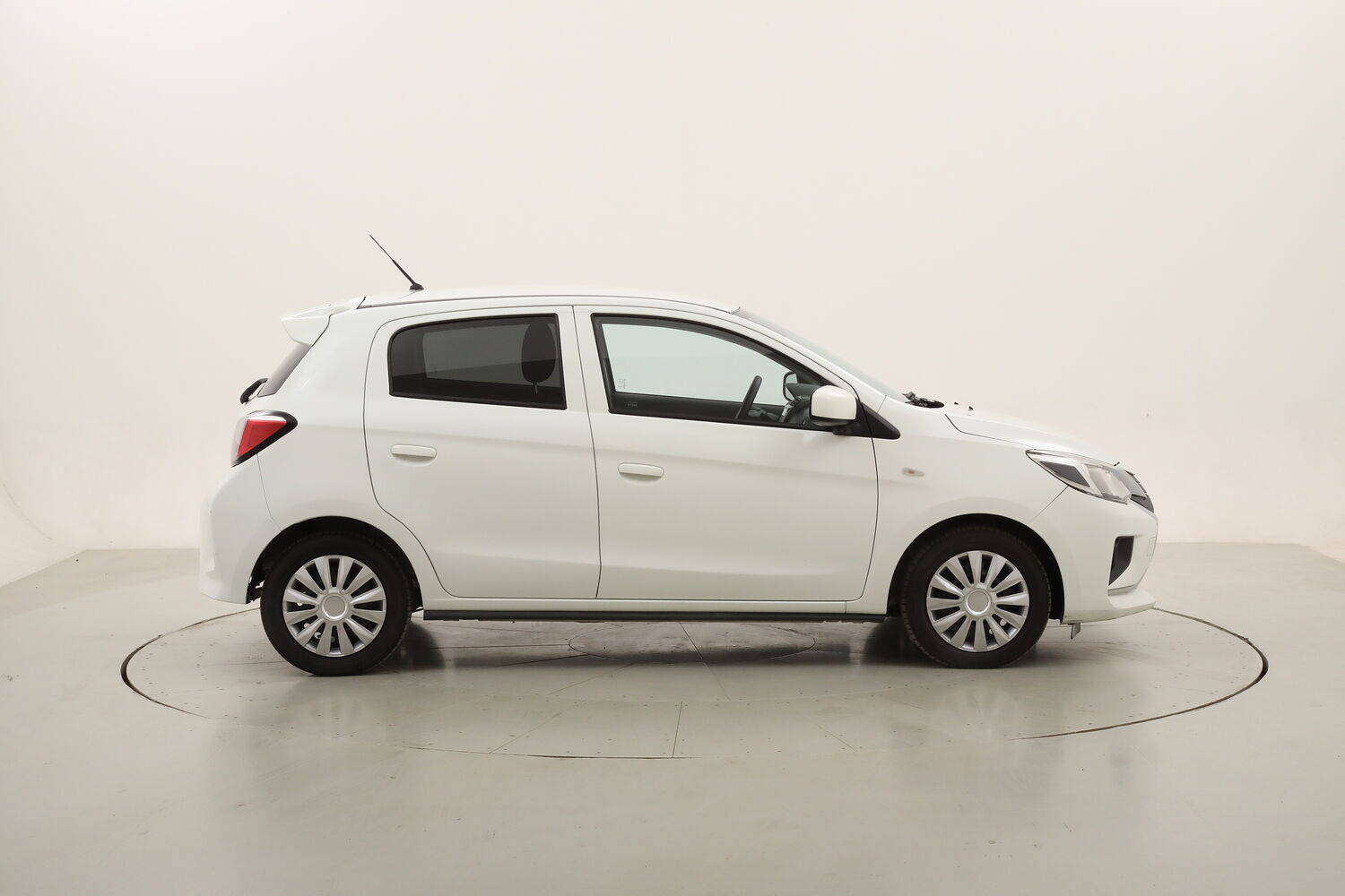 Mitsubishi Space Star Intense usata del 2023 con 79.979 km