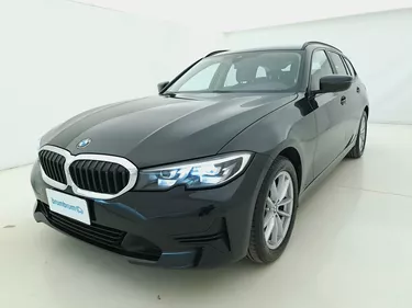 BMW Serie 3 318d 48V Touring Business Advantage 2.0 Mild Hybrid 150CV Automatico Visione frontale