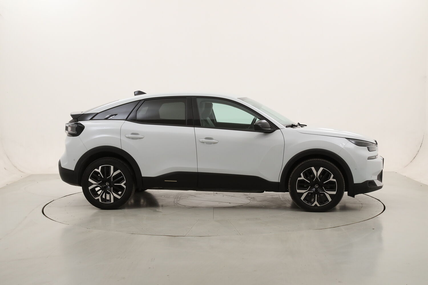 Citroen C4 Max EAT8 usata del 2025 con 25.259 km