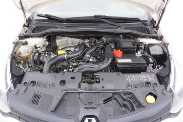 Renault Clio Vano motore Vano motore di Renault Clio