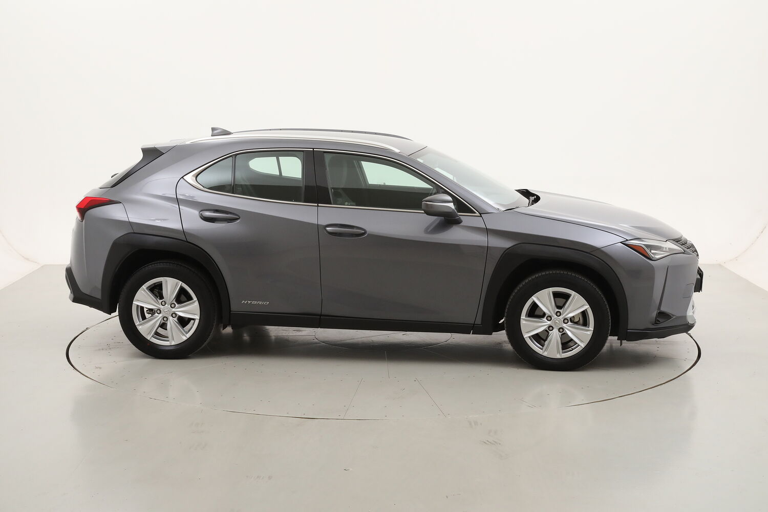 Lexus UX Hybrid Business usata del 2021 con 43.806 km