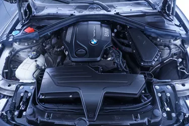 BMW Serie 3 320d Touring Business Advantage 2.0 Diesel 190CV Automatico Vano motore