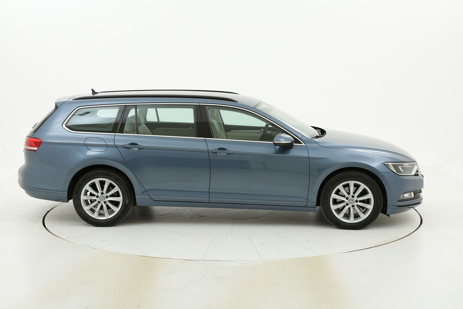 Volkswagen Passat usata del 2016 con 107.817 km