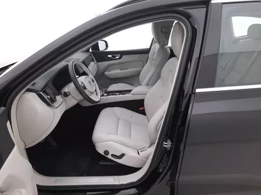 Volvo XC60 Core Auto 2.0 Mild Hybrid 197CV Automatico Sedili