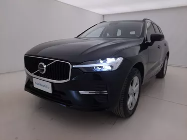 Volvo XC60 Core Auto 2.0 Mild Hybrid 197CV Automatico Visione frontale