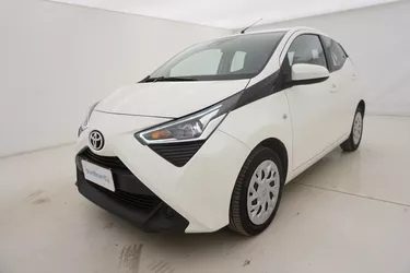 Toyota Aygo x-cool 1.0 Benzina 72CV Manuale Visione frontale