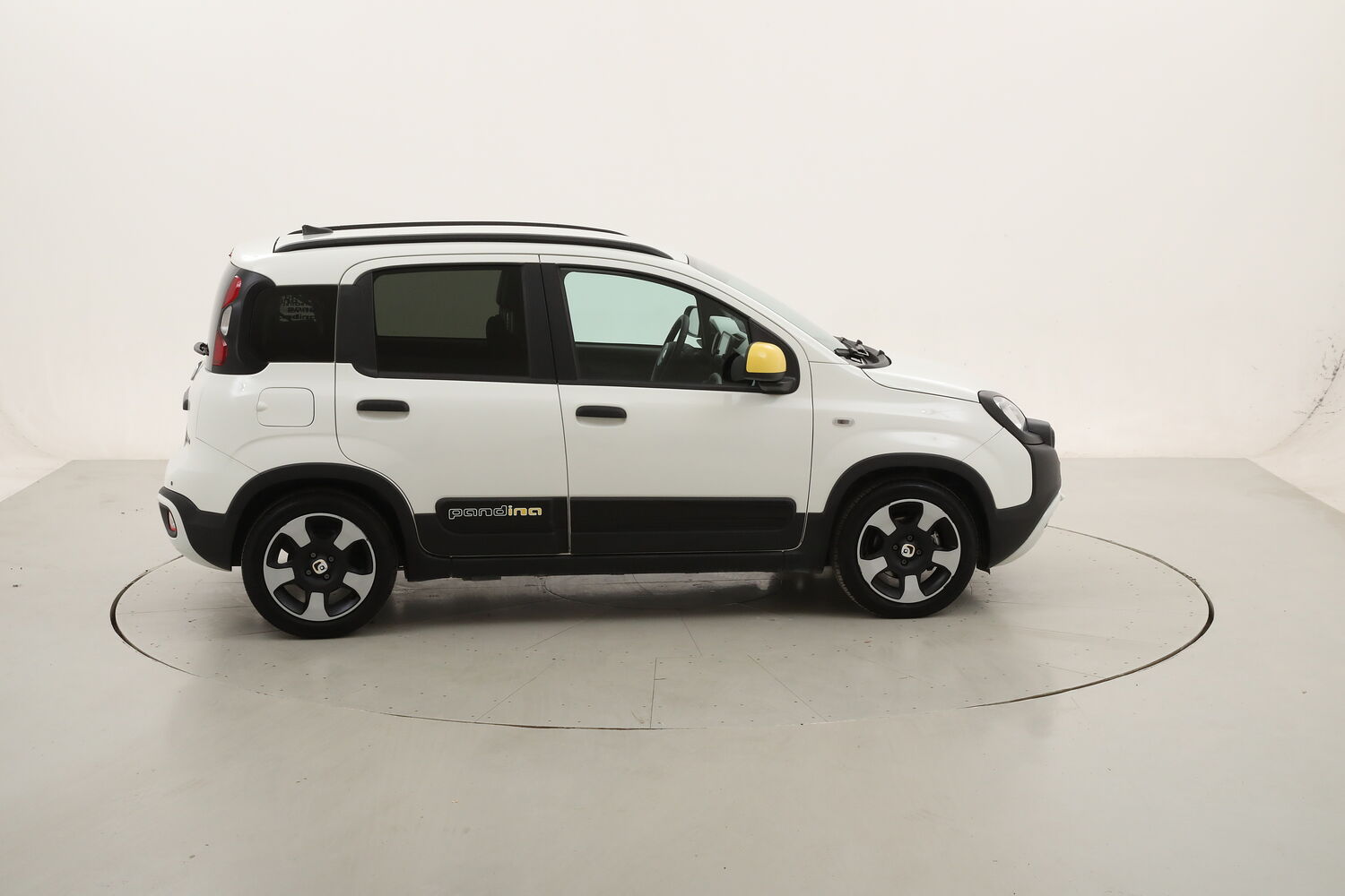 Fiat Panda Hybrid Pandina Cross usata del 2025 con 16.418 km