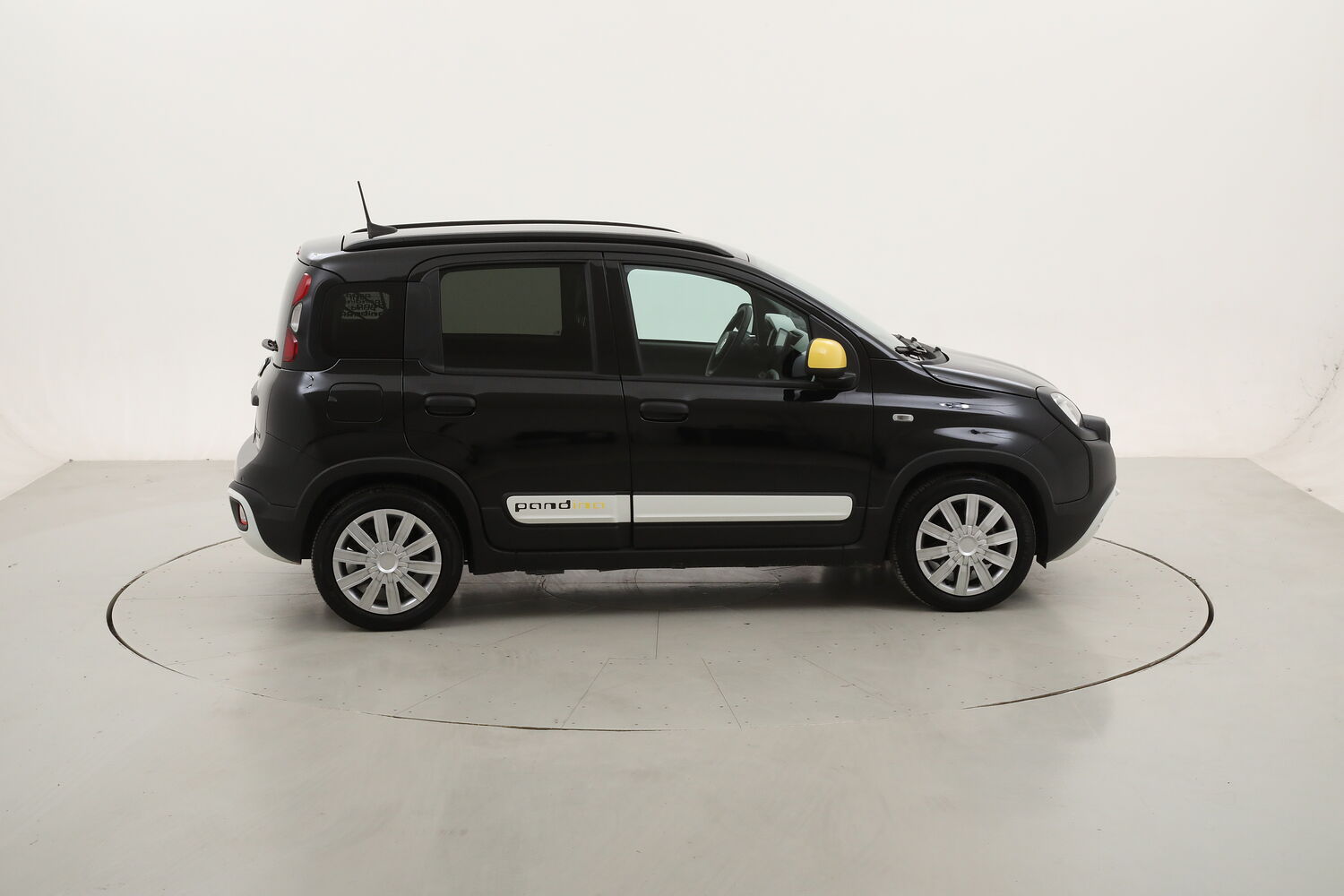 Fiat Panda Hybrid Pandina usata del 2025 con 15.639 km