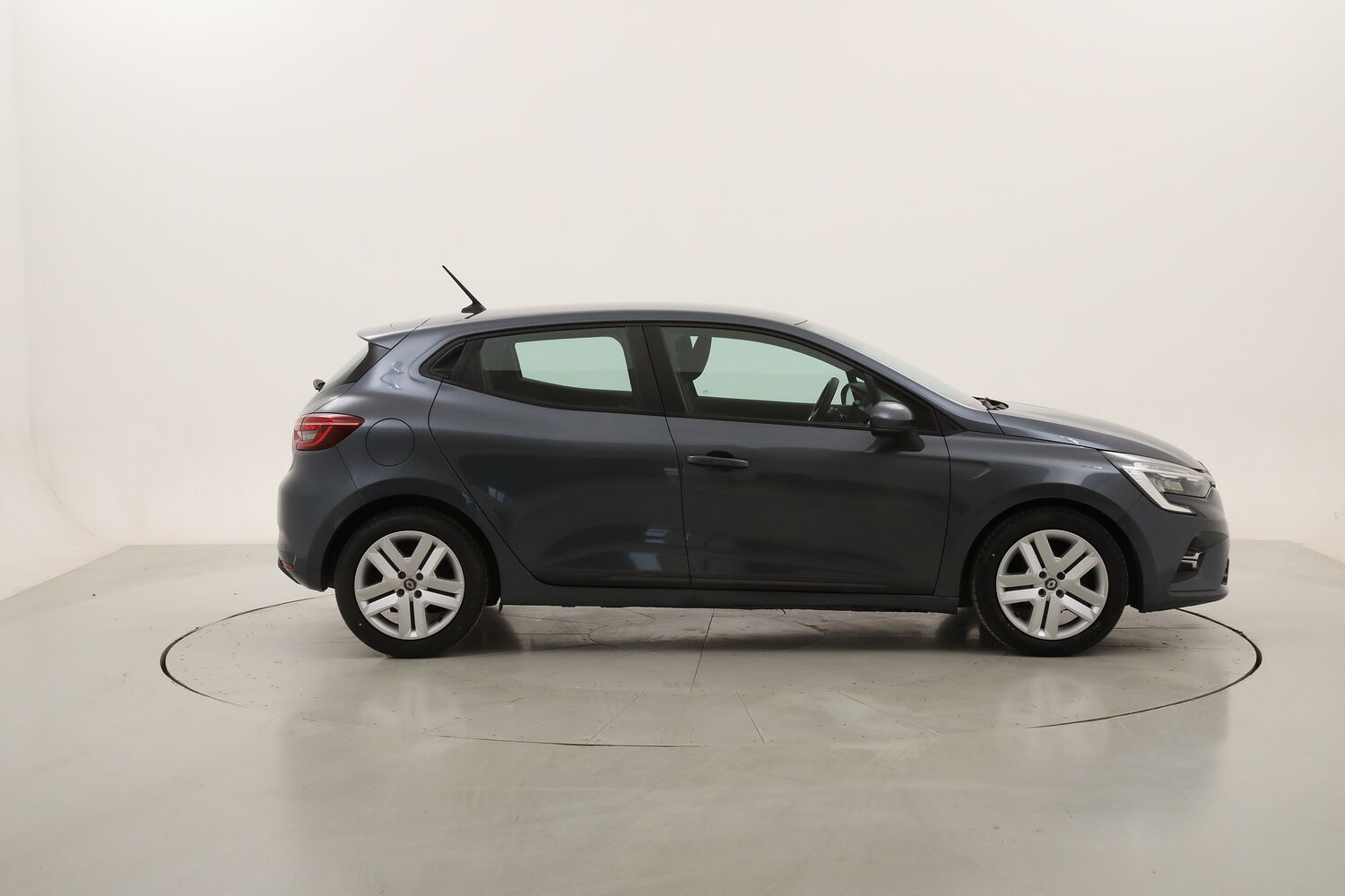 Renault Clio Business usata del 2021 con 109.141 km