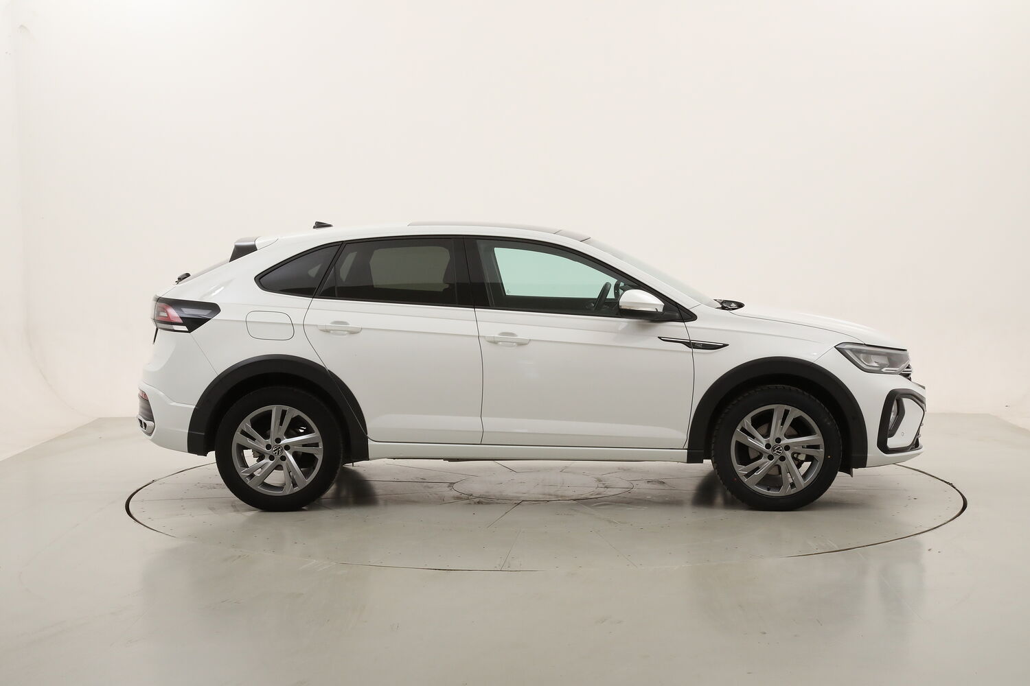 Volkswagen Taigo R-Line DSG usata del 2022 con 82.210 km