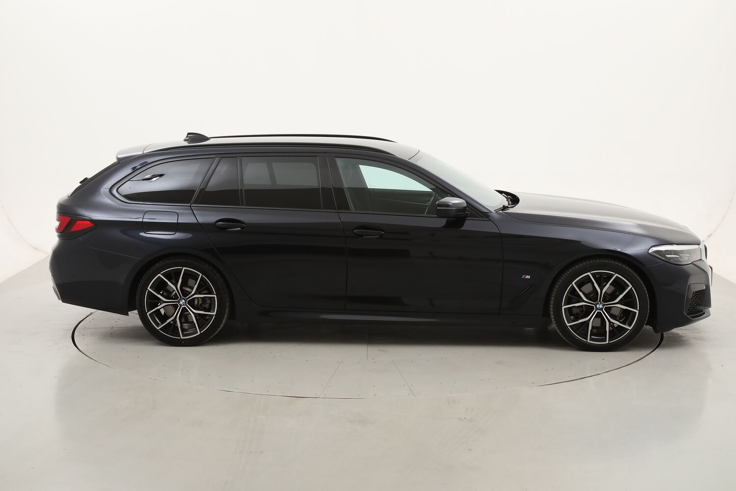 BMW Serie 5 520d Touring Msport usata del 2022 con 100.912 km