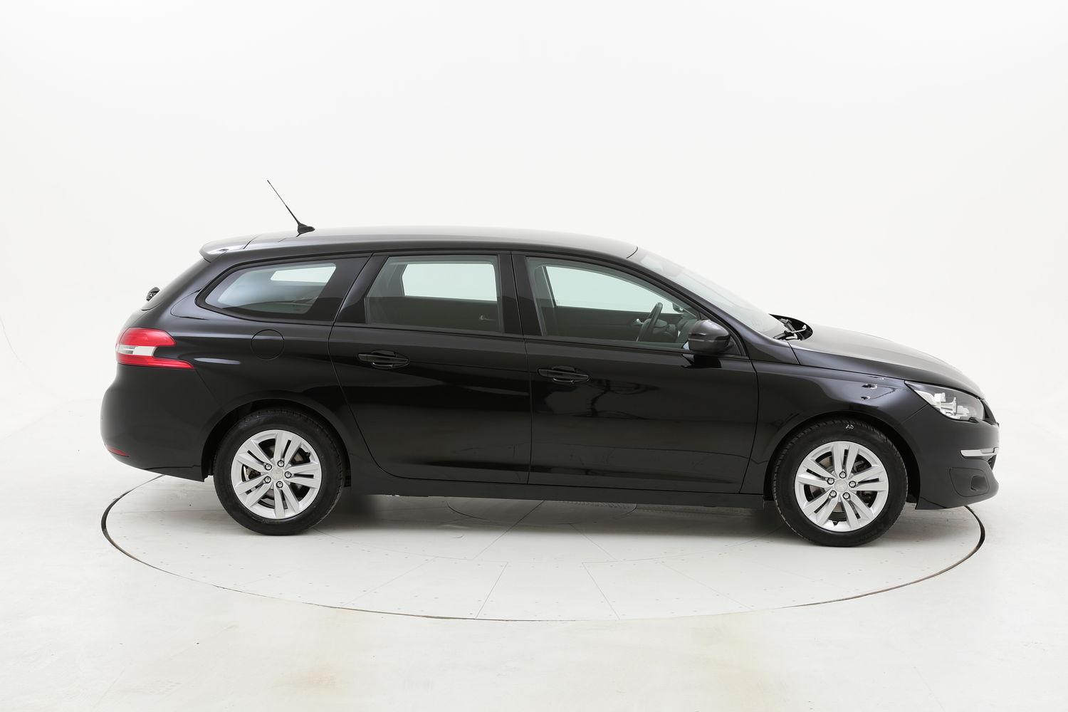 Peugeot 308 usata del 2016 con 77.301 km