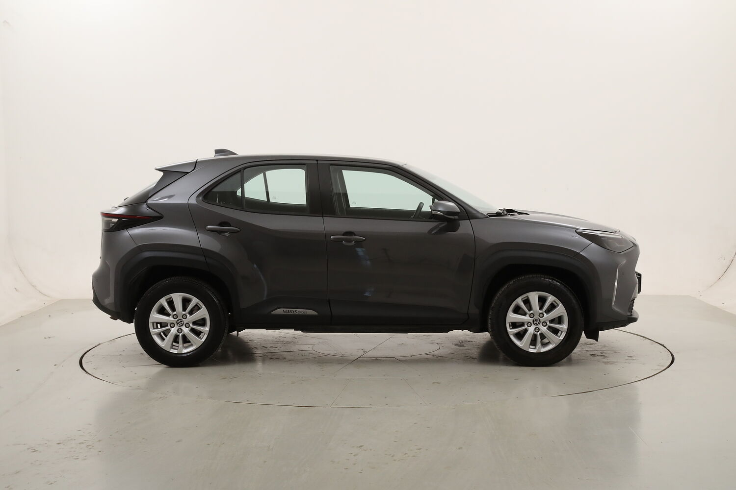 Toyota Yaris Cross Hybrid Business usata del 2022 con 125.683 km