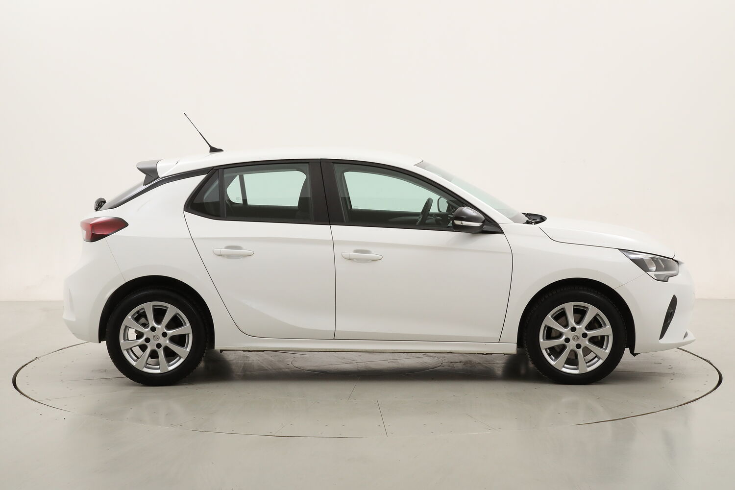 Opel Corsa Edition usata del 2022 con 61.718 km