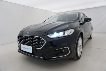 Visione frontale di Ford Mondeo