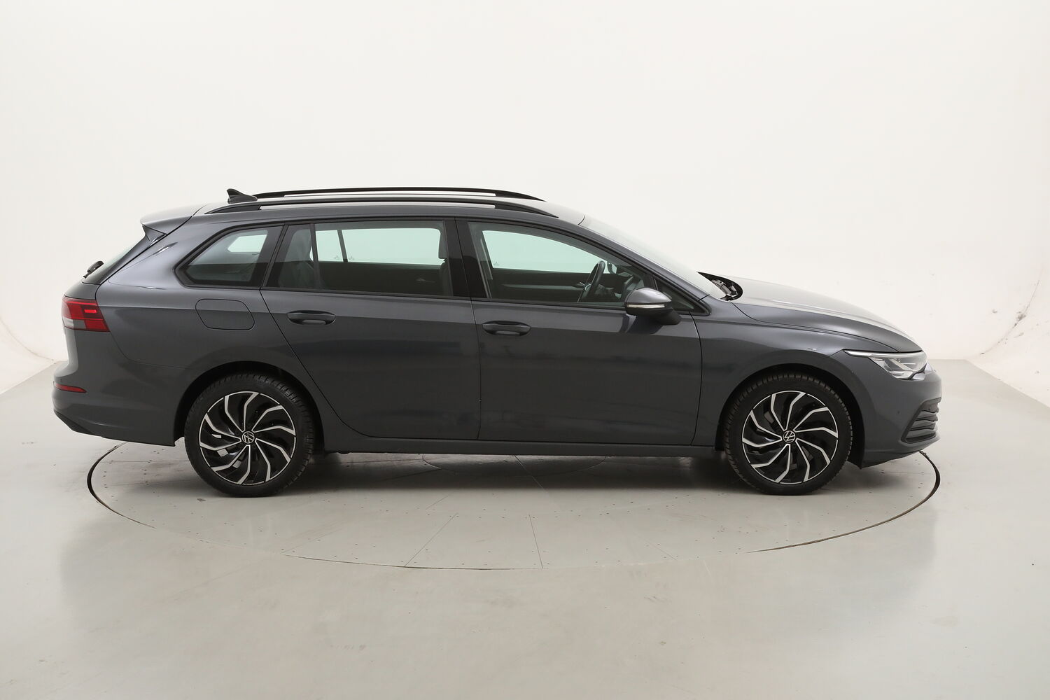 Volkswagen Golf Variant Variant Life DSG usata del 2022 con 113.712 km