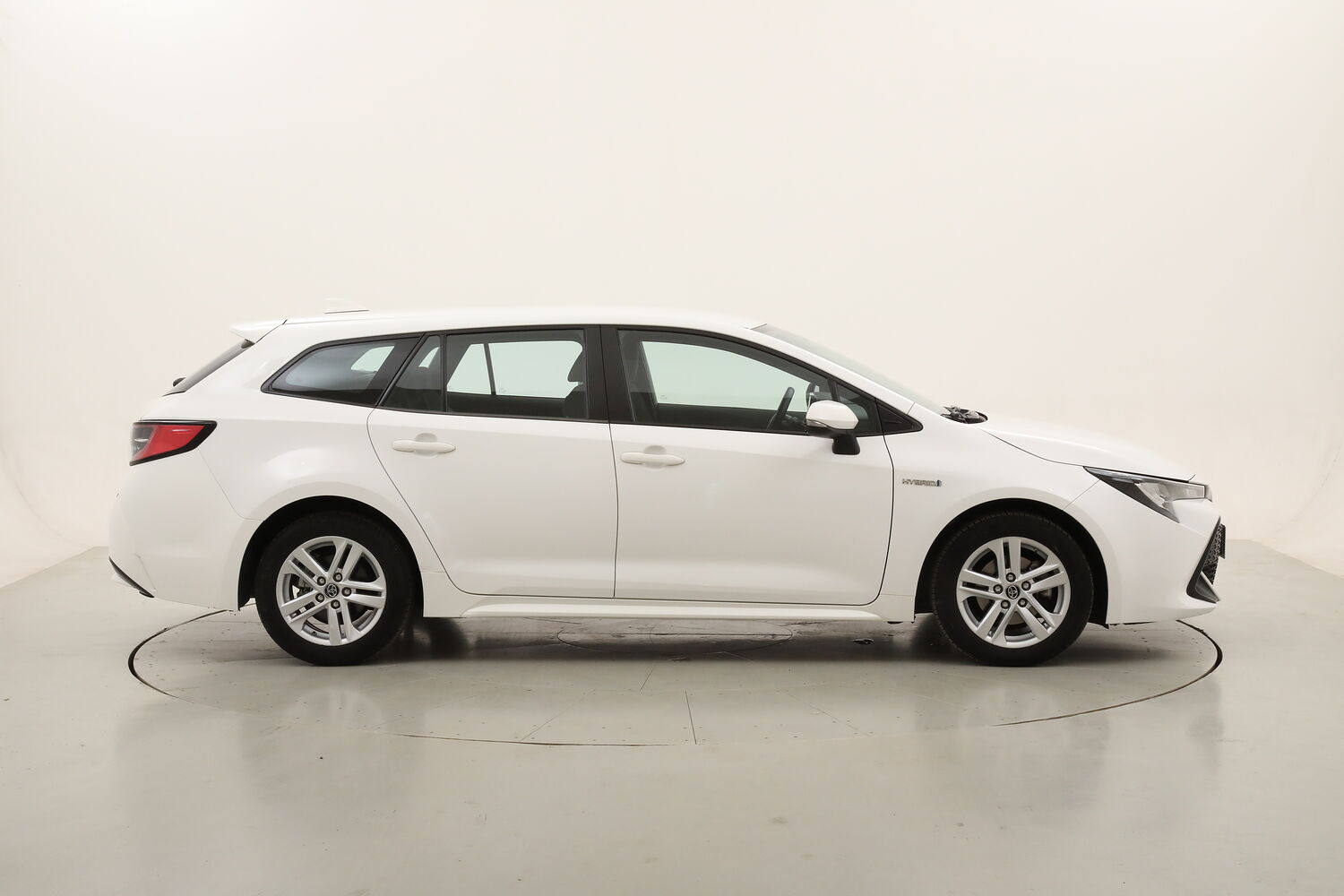 Toyota Corolla Touring Sports Hybrid Business usata del 2019 con 103.642 km