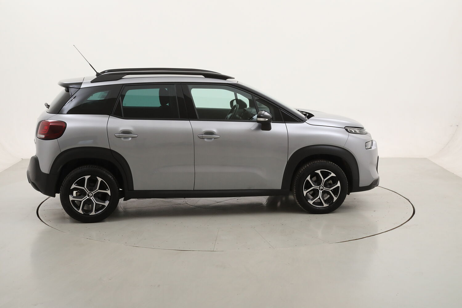 Citroen C3 Aircross Plus + Navigatore usata del 2024 con 19.223 km