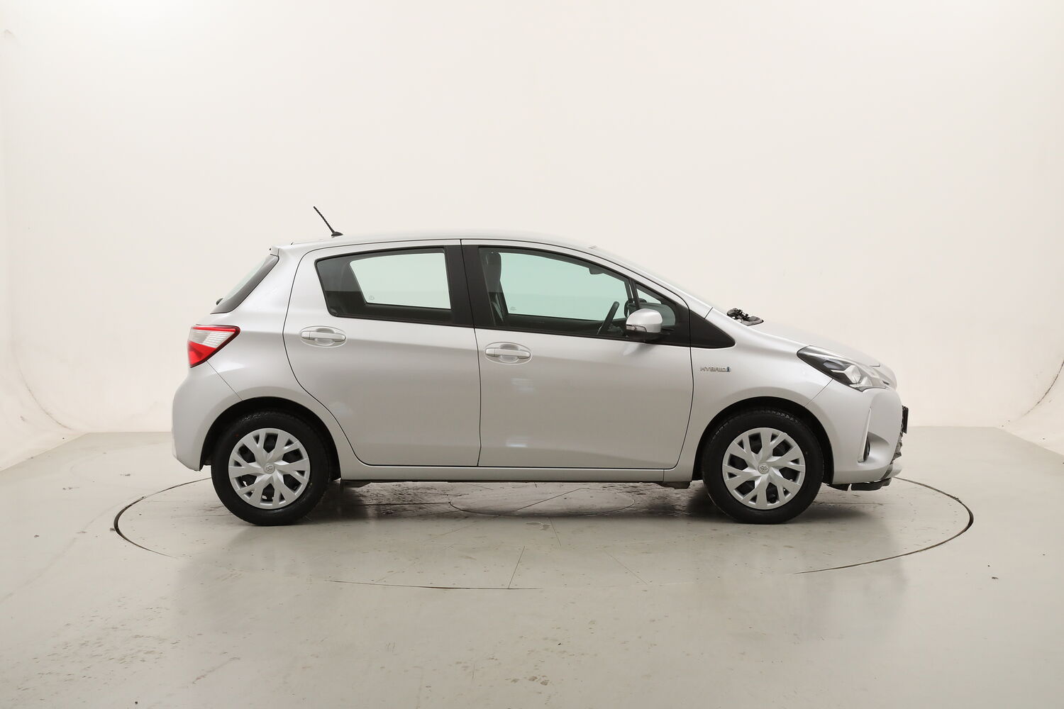Toyota Yaris Hybrid Business usata del 2019 con 54.659 km