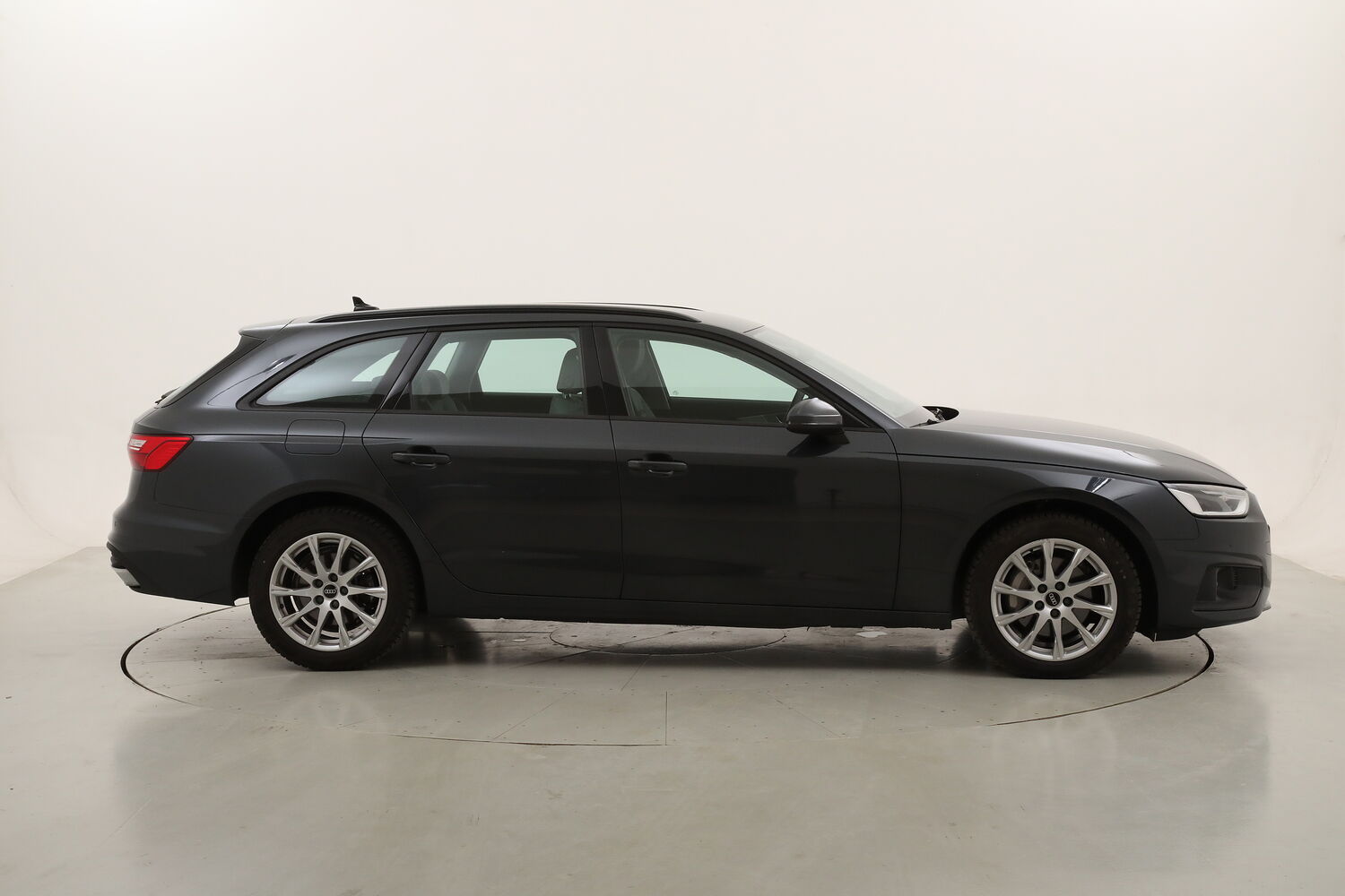 Audi A4 Avant Business quattro S Tronic usata del 2022 con 108.835 km