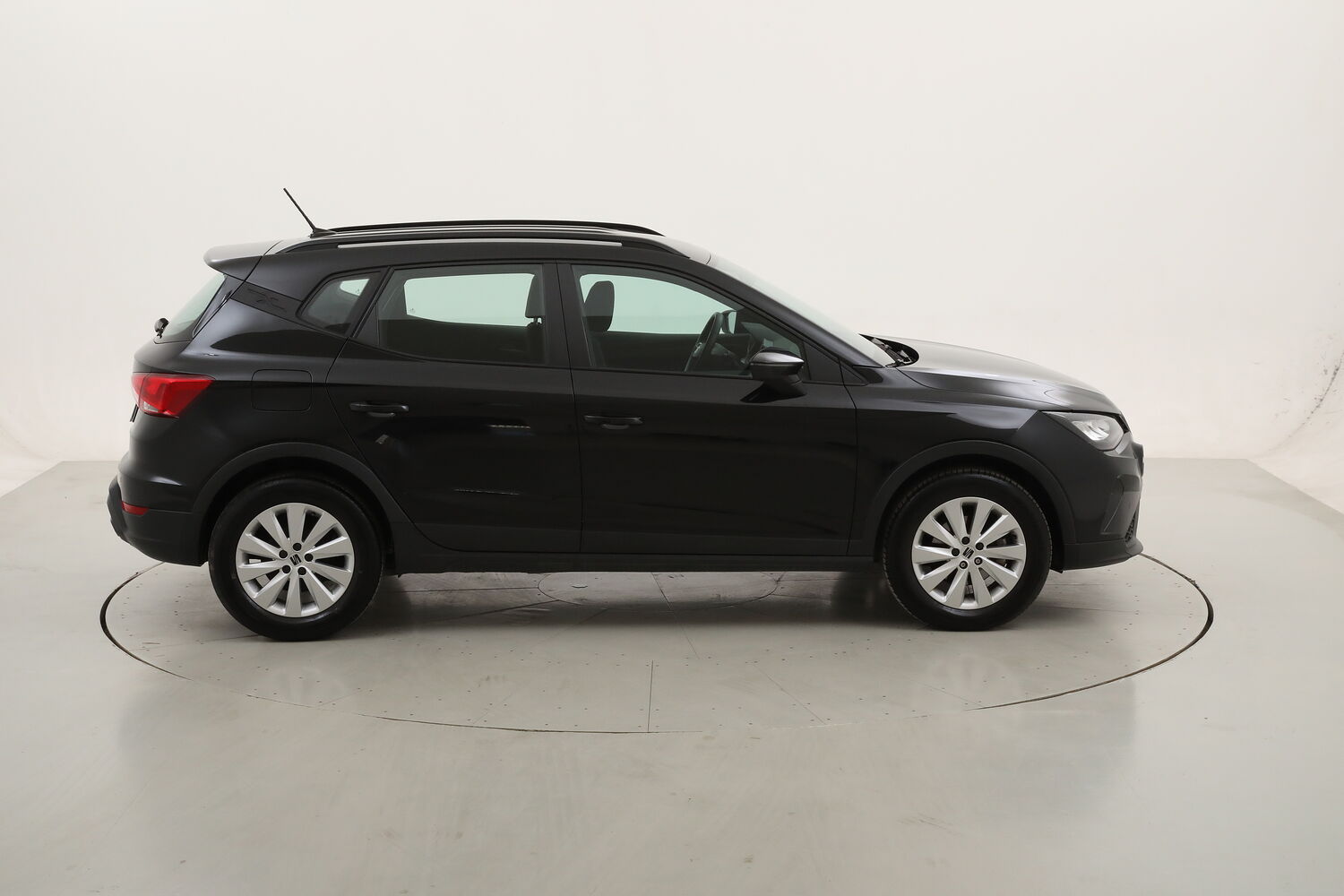 Seat Arona Style usata del 2023 con 29.120 km