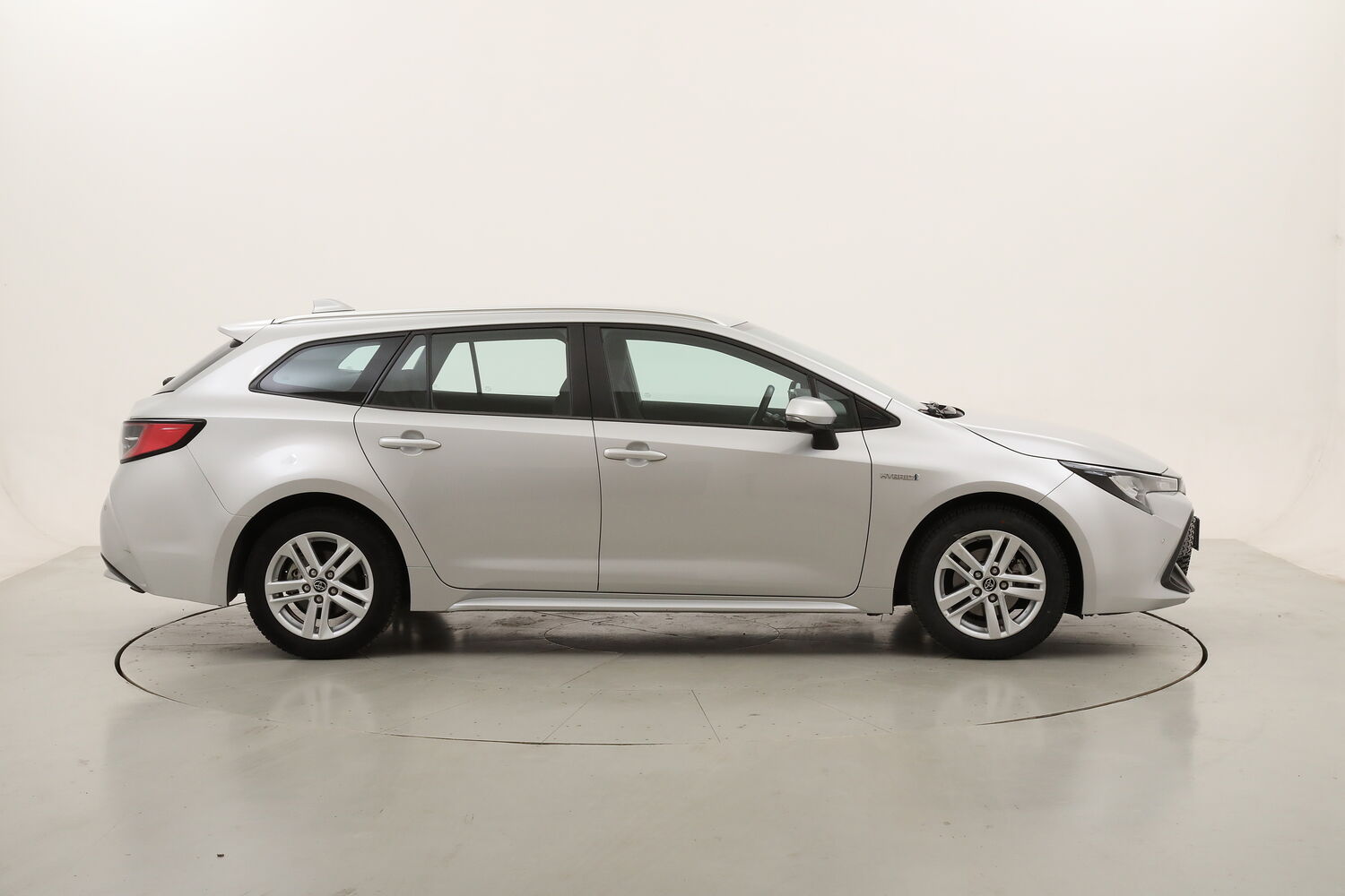 Toyota Corolla TS Hybrid Business usata del 2020 con 127.613 km