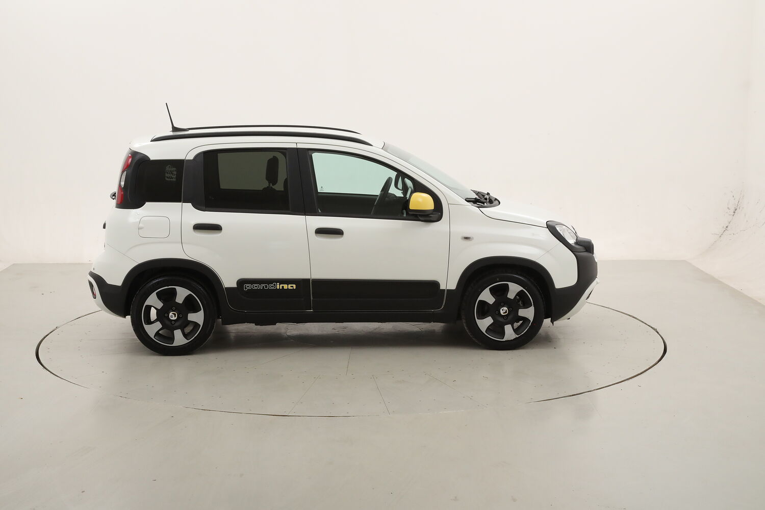 Fiat Panda Hybrid Pandina Cross usata del 2025 con 19.928 km