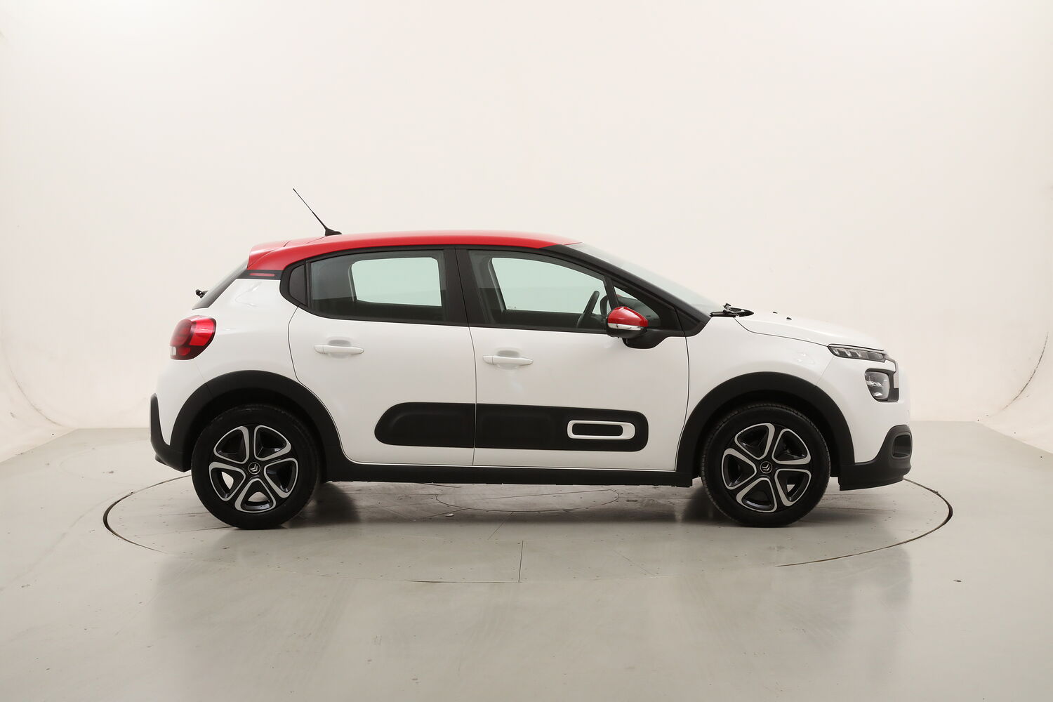 Citroen C3 Shine usata del 2022 con 16.636 km