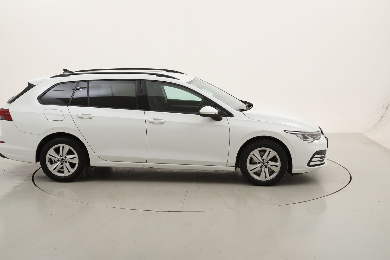 Volkswagen Golf Variant Variant Life DSG usata del 2021 con 107.941 km