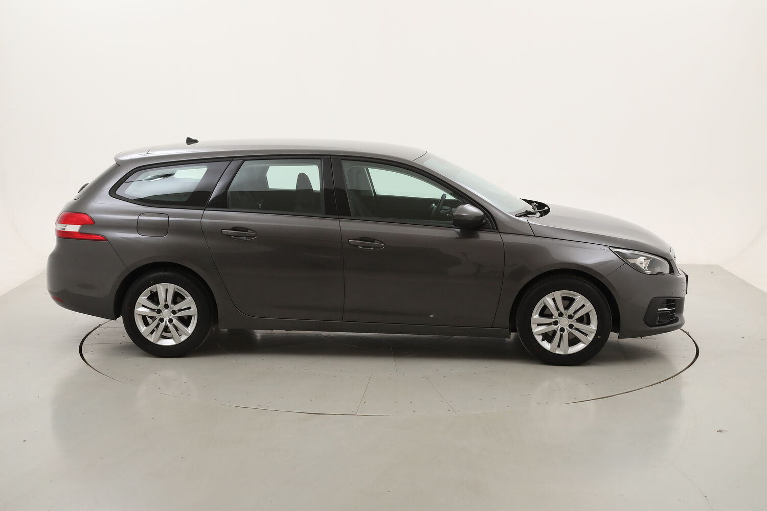 Peugeot 308 SW Active Business usata del 2020 con 95.046 km
