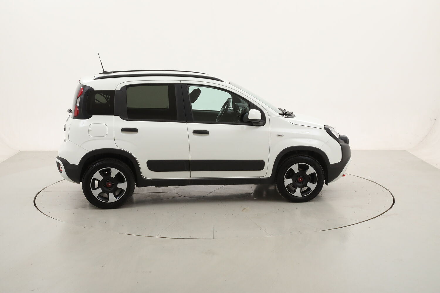Fiat Panda Hybrid Cross usata del 2024 con 31.572 km