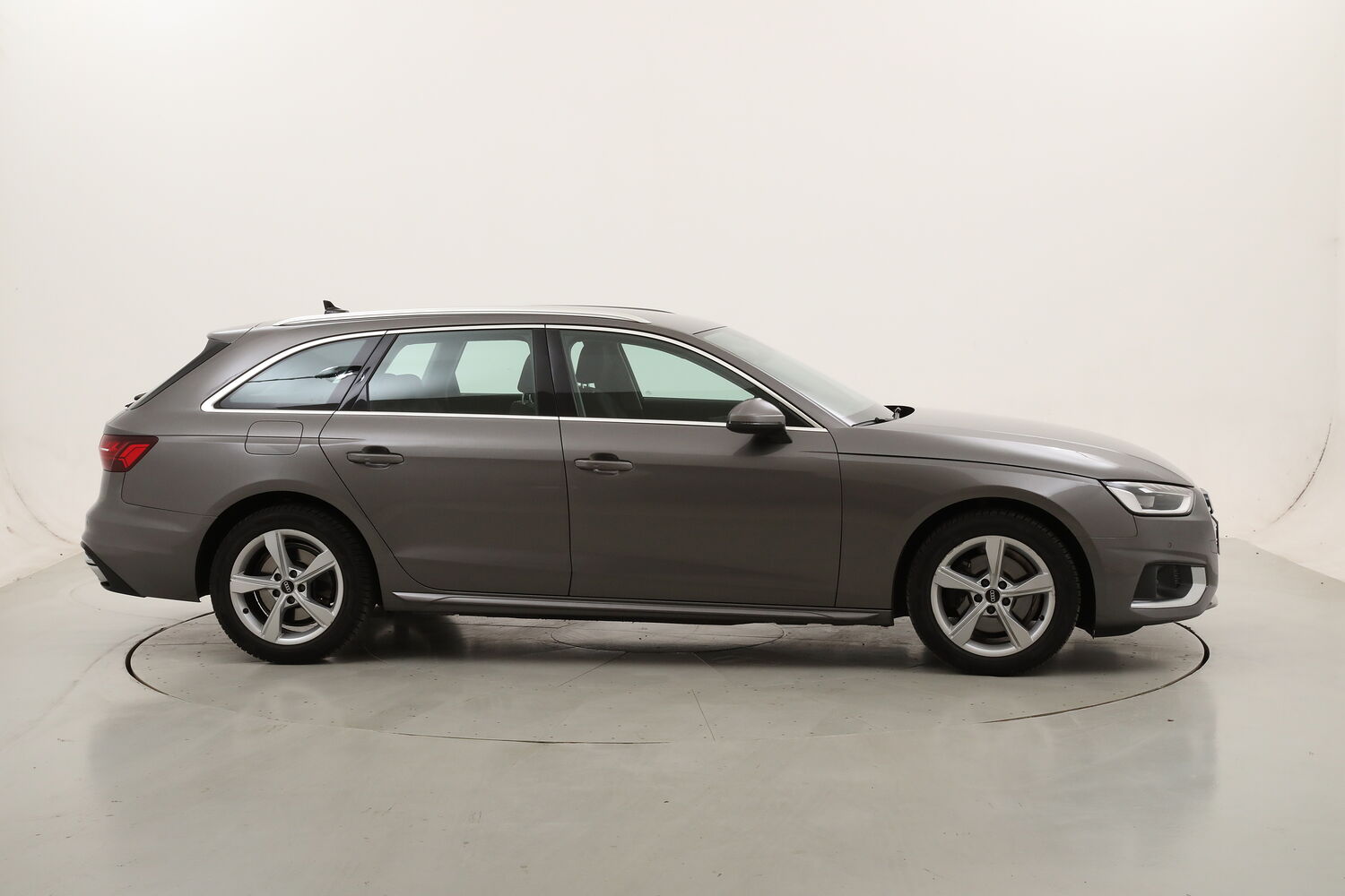 Audi A4 Avant 35 TDI Business Advanced S tronic usata del 2021 con 105.462 km