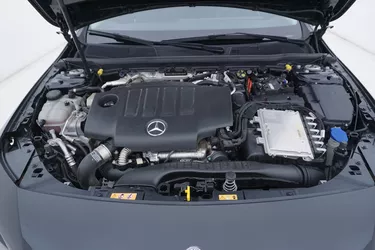 Mercedes CLA 200d Executive 2.0 Diesel 150CV Automatico Vano motore